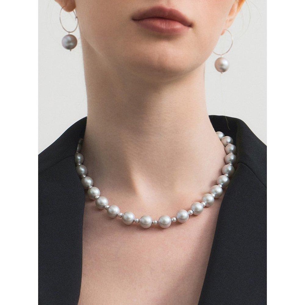 Bold Pearl Cross Necklace
Bold Pearl Cross Necklace