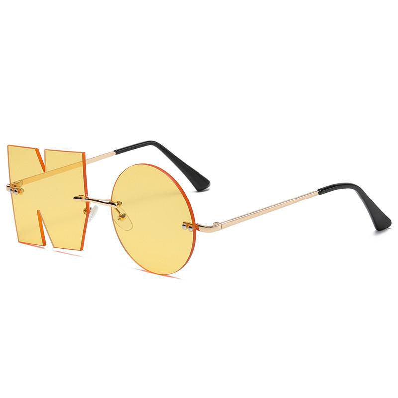 For Men And Women Adults Lovely Pink Color Sun Protection Glasses Jelly Color Sun Eyewear UV 400 Sun Protection Sunglasses Summer Party Decoration
For Men And Women Adults Lovely Pink Color Sun Protection Glasses Jelly Color Sun Eyewear UV 400 Sun Protection Sunglasses Summer Party Decoration