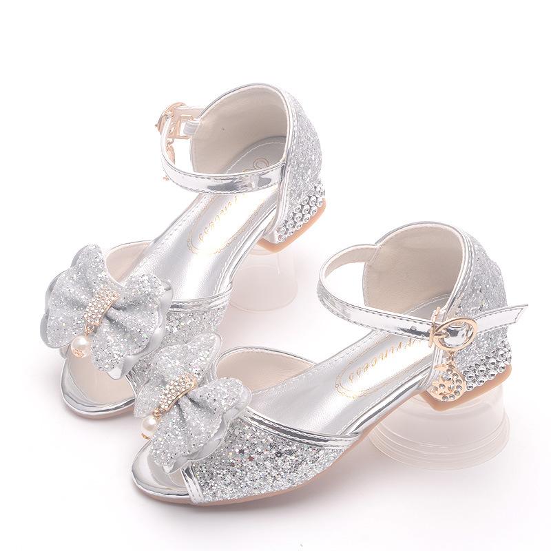 Girls chunky heel sandals, new summer peep-toe sandals, little princess children s high-heeled shoes, performance shoes for older children 26Code/17.5cm серебряный
Girls chunky heel sandals, new summer peep-toe sandals, little princess children s high-heeled shoes, performance shoes for older children 26Code/17.5cm серебряный