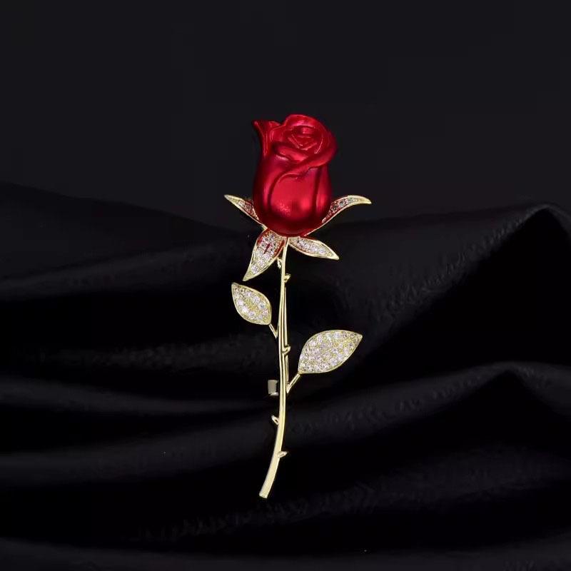 Высококачественная брошь в виде цветка красной розы, модная пряжка, модный персонализированный мужской значок, корсаж, аксессуары для костюма
Высококачественная брошь в виде цветка красной розы, модная пряжка, модный персонализированный мужской значок, корсаж, аксессуары для костюма