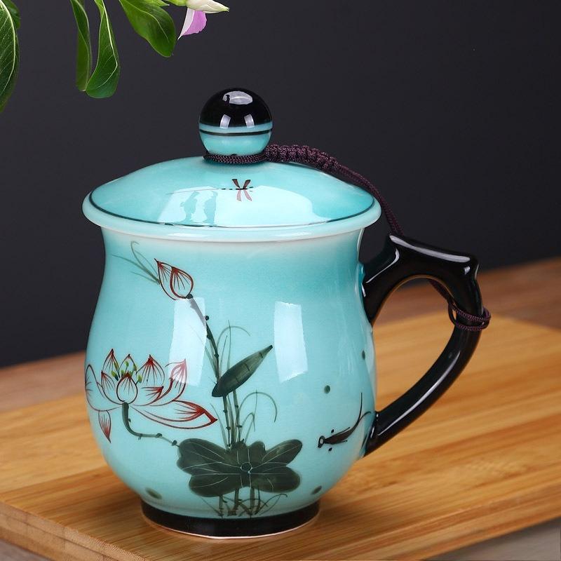 Hand Painted Celadon Tea Cup with Lid Ceramic Mug Office Home Gift Personal Drinking Cup 301-400ml
Hand Painted Celadon Tea Cup with Lid Ceramic Mug Office Home Gift Personal Drinking Cup 301-400ml