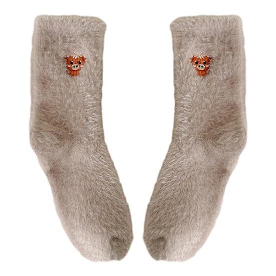 Пухнасті шкарпетки з зображенням високогірної корови, затишні, теплі, плюшеві, високі. Милі вишиті коровки, товсті шкарпетки для жінок, для дому, відпочинку, сну
Пухнасті шкарпетки з зображенням високогірної корови, затишні, теплі, плюшеві, високі. Милі вишиті коровки, товсті шкарпетки для жінок, для дому, відпочинку, сну