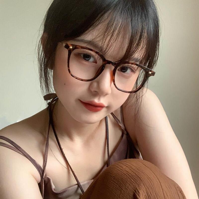 Unisex Fashion Leopard Horn-Rimmed Glasses for Women G1147_Leopard
Unisex Fashion Leopard Horn-Rimmed Glasses for Women G1147_Leopard
