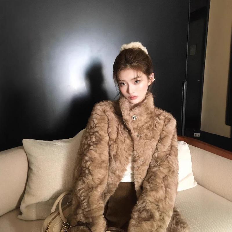 Little Bear s Thoughts Stand Collar Dyed Tip Eco-Friendly Fur One-piece Jacket Women s Winter Lazy Casual Thickened Fur Coat XL коричневий
Little Bear s Thoughts Stand Collar Dyed Tip Eco-Friendly Fur One-piece Jacket Women s Winter Lazy Casual Thickened Fur Coat XL коричневий