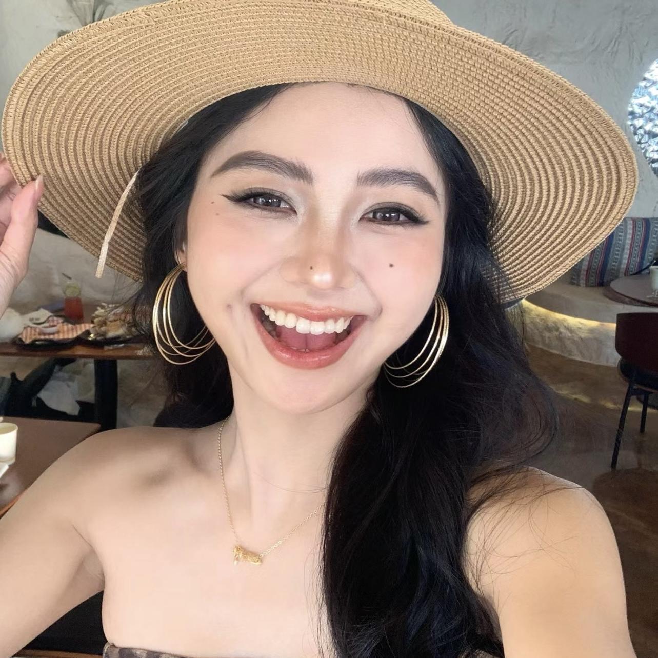 Heavy Metal Retro Circle Wrap Earrings - Large Hoops for Women, Statement Dangle Jewelry
Heavy Metal Retro Circle Wrap Earrings - Large Hoops for Women, Statement Dangle Jewelry