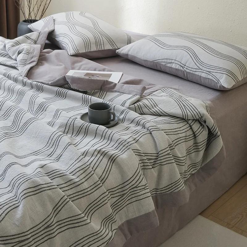 Pastoral Printed Three-Layer Yarn Summer Quilt Luxury 100% Cotton Air Conditioner Thin Comforter Baby Grade Soft Bedspread 150x200cm Only quilt
Pastoral Printed Three-Layer Yarn Summer Quilt Luxury 100% Cotton Air Conditioner Thin Comforter Baby Grade Soft Bedspread 150x200cm Only quilt