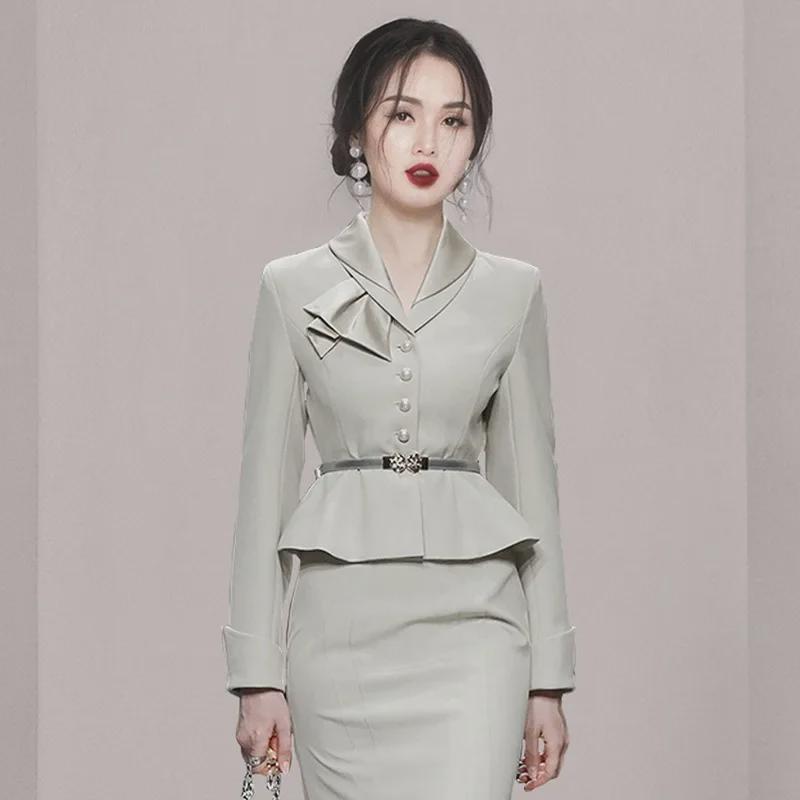 Elegant Horseshoe Sleeve Suit Set: Slimming Top + High-Waisted Fishtail Skirt for Spring & Autumn Collection. Extra Large
Elegant Horseshoe Sleeve Suit Set: Slimming Top + High-Waisted Fishtail Skirt for Spring & Autumn Collection. Extra Large