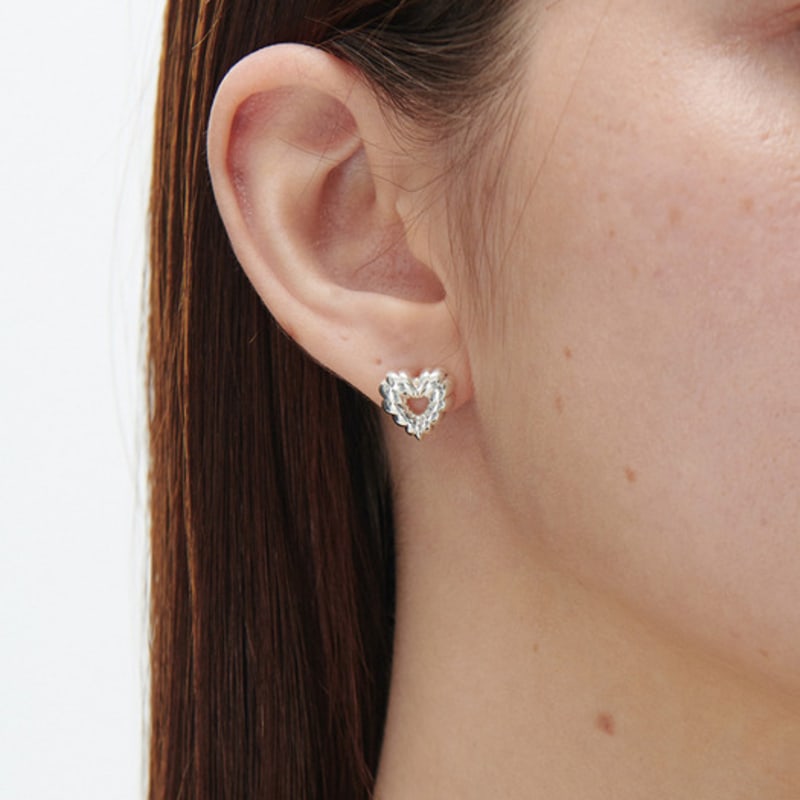 MATIAS Cushion heart Earring (Silver) Brass
MATIAS Cushion heart Earring (Silver) Brass