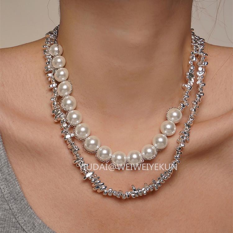 Irregular Pearl Patchwork Layered Choker Necklace for Women - Exquisite Design and Fashionable Charm
Irregular Pearl Patchwork Layered Choker Necklace for Women - Exquisite Design and Fashionable Charm
