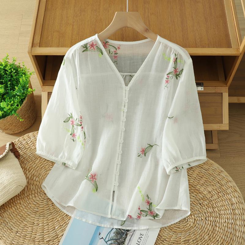 Summer 2025 Women’s V-Neck Chinese Embroidery Shirt: Retro, Loose, Slimming Design XL
Summer 2025 Women’s V-Neck Chinese Embroidery Shirt: Retro, Loose, Slimming Design XL