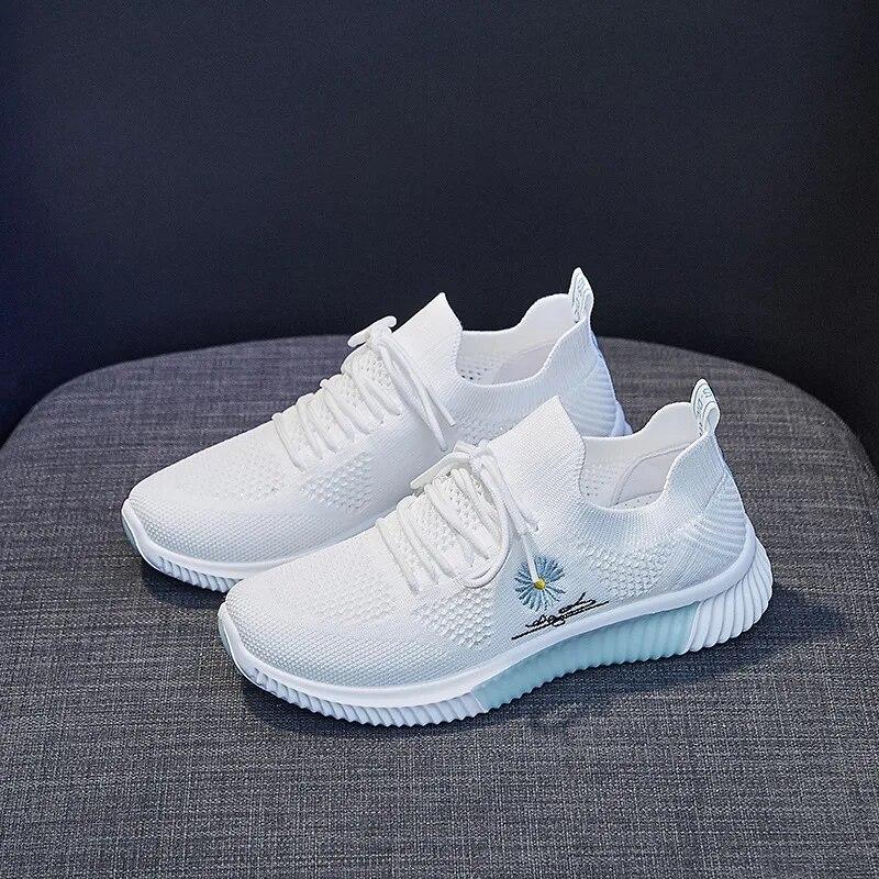 Летние кроссовки, женская модная спортивная обувь, теннисная женская обувь с дышащей сеткой, вулканизированная обувь для бега, женские удобные кроссовки 37
Летние кроссовки, женская модная спортивная обувь, теннисная женская обувь с дышащей сеткой, вулканизированная обувь для бега, женские удобные кроссовки 37