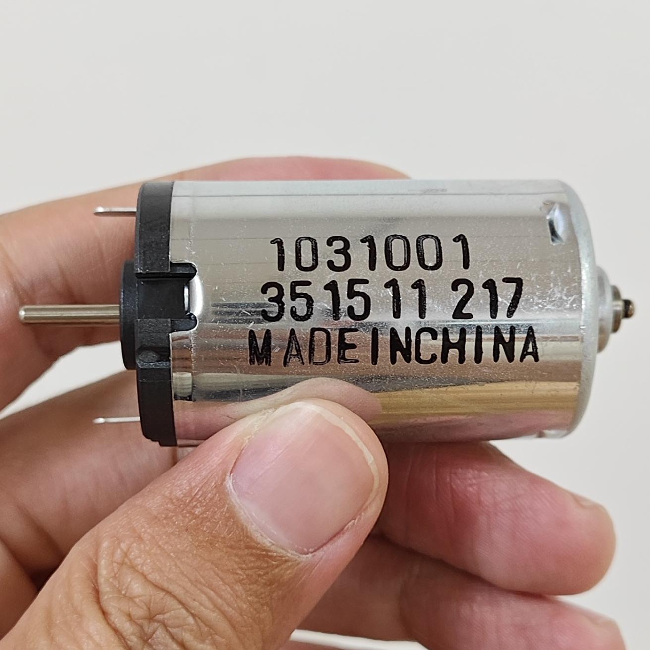 Johnson Electric 1031001 fits turbocharger solenoid valves for brands like Nissan, Maxus, and Great Wall.
Johnson Electric 1031001 fits turbocharger solenoid valves for brands like Nissan, Maxus, and Great Wall.