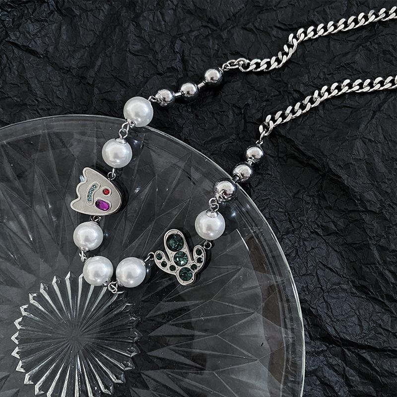 Simple personality ghost pearl necklace light luxury men s hip-hop versatile fashion accessories women срібний
Simple personality ghost pearl necklace light luxury men s hip-hop versatile fashion accessories women срібний