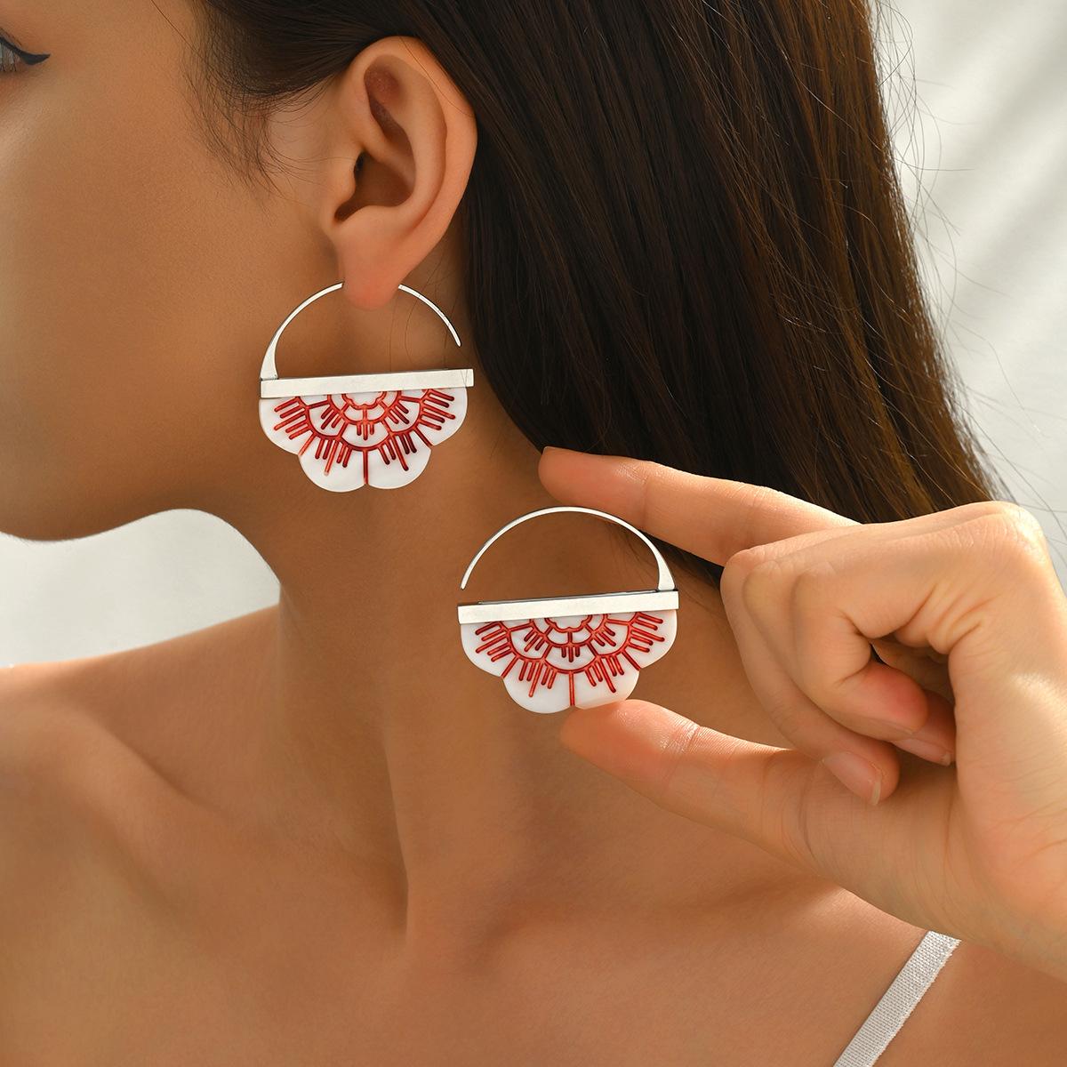 Women s Earrings Geometric Oil Drop Flower Design Versatile High-end Stud Earrings Niche Ear Accessories EH5502-2.
Women s Earrings Geometric Oil Drop Flower Design Versatile High-end Stud Earrings Niche Ear Accessories EH5502-2.