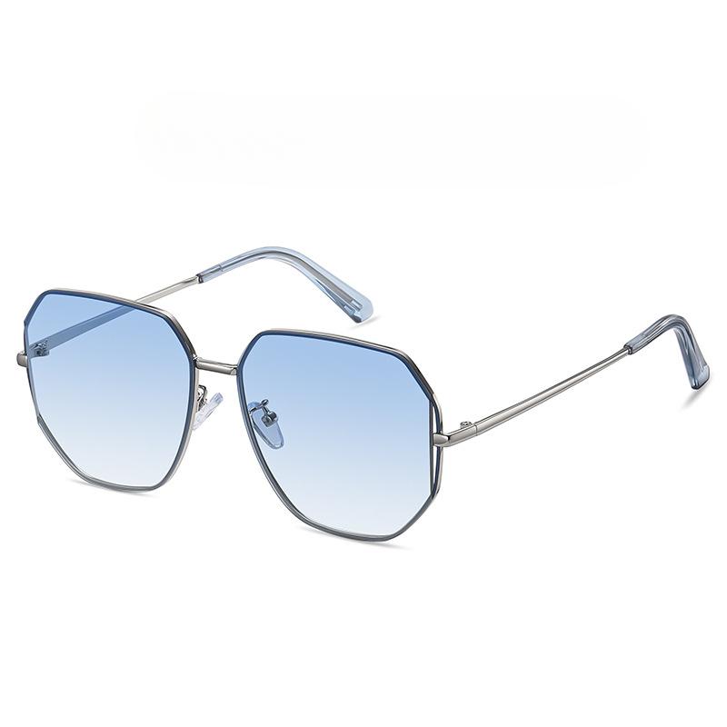 Модные солнцезащитные очки в стиле ретро, солнцезащитные очки из нержавеющей стали, женские солнцезащитные очки Ins High Sense в большой оправе, женские металлические очки
Модные солнцезащитные очки в стиле ретро, солнцезащитные очки из нержавеющей стали, женские солнцезащитные очки Ins High Sense в большой оправе, женские металлические очки