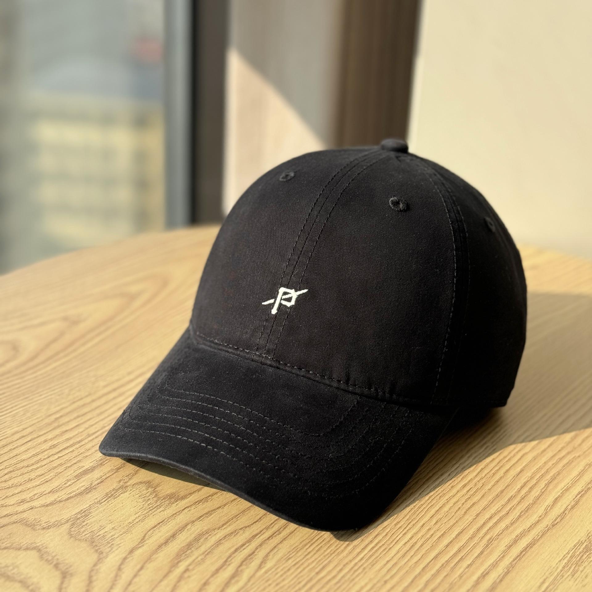 2026New letter embroidered baseball cap for women, fashionable soft-top casual versatile sun-shading cap for travel, trendy duckbill cap for men Adult54-60Adjustable чёрный
2026New letter embroidered baseball cap for women, fashionable soft-top casual versatile sun-shading cap for travel, trendy duckbill cap for men Adult54-60Adjustable чёрный