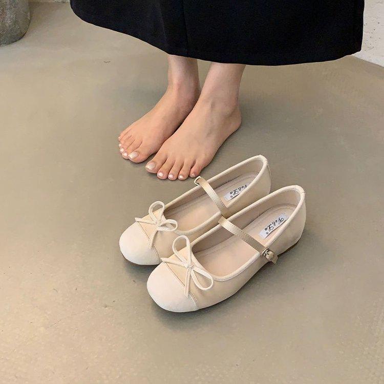 Французские нишевые туфли-лодочки с круглым носком, вставкой, толстым каблуком, женские, весна 2025, с бантом в нежном стиле, мягкой подошвой, внутренней платформой, увеличивающей рост 40
Французские нишевые туфли-лодочки с круглым носком, вставкой, толстым каблуком, женские, весна 2025, с бантом в нежном стиле, мягкой подошвой, внутренней платформой, увеличивающей рост 40