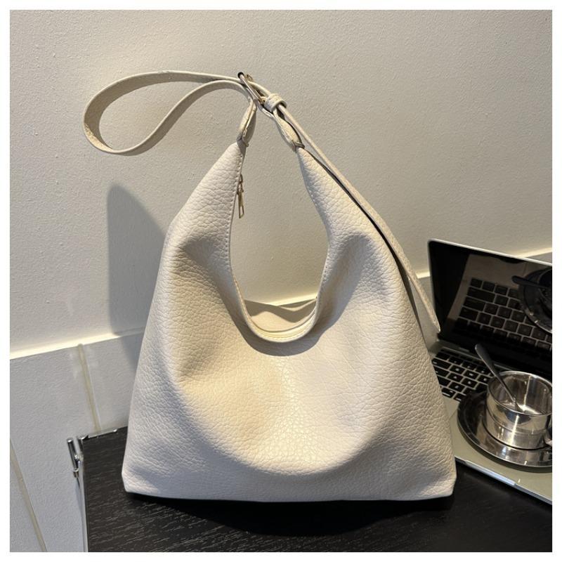 Women s bag new versatile dumpling bag fashion trend shoulder bag large capacity commuter messenger bag 29*13*26
Women s bag new versatile dumpling bag fashion trend shoulder bag large capacity commuter messenger bag 29*13*26