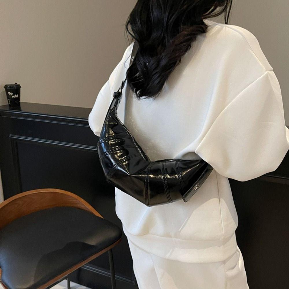 Black PU Dumplings Bag Retro Crossbody Bag Fashion Croissant Bag Children срібний
Black PU Dumplings Bag Retro Crossbody Bag Fashion Croissant Bag Children срібний