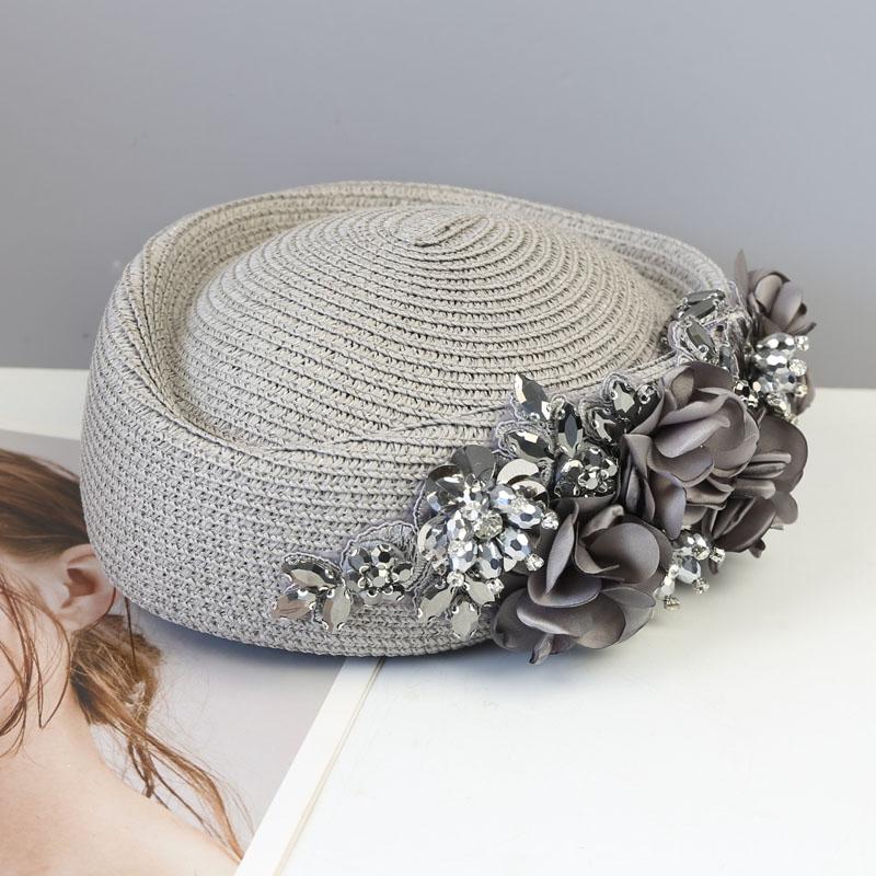 Women French Elegant Berets Fashion Rhinestone Flower Stewardess Hat for Cocktail Party Female Summer Travel Versatile Sun Hats сірий
Women French Elegant Berets Fashion Rhinestone Flower Stewardess Hat for Cocktail Party Female Summer Travel Versatile Sun Hats сірий
