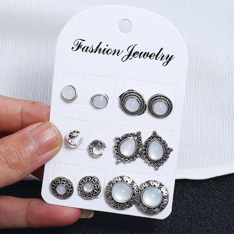 6 pairs/lot Vintage Women s Stud Earrings Set Antique Copper Color Round Rhinestone Retro Party Ear Zircon aretes de mujer
6 pairs/lot Vintage Women s Stud Earrings Set Antique Copper Color Round Rhinestone Retro Party Ear Zircon aretes de mujer