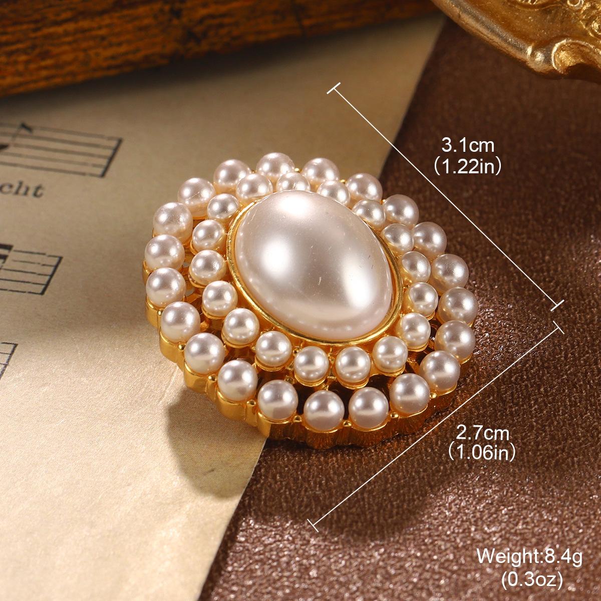 Medieval Flower Stud Earrings French Retro Premium Earrings Versatile Pearl Design Fashion Celebrity Trend Brooch
Medieval Flower Stud Earrings French Retro Premium Earrings Versatile Pearl Design Fashion Celebrity Trend Brooch