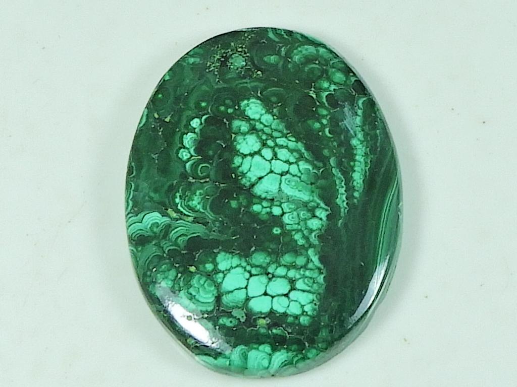 26X35X05MM Natural Malachite Oval Shape Cabochon Loose Gemstone 55Cts. SK-4572 
26X35X05MM Natural Malachite Oval Shape Cabochon Loose Gemstone 55Cts. SK-4572