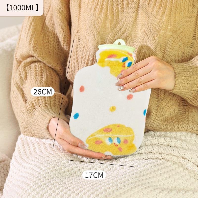 Cartoon Coral Fleece Hot Water Bottle: Skin-Friendly Hand, Foot, and Bed Warmer for Students, Cute and Thickened Design.
Cartoon Coral Fleece Hot Water Bottle: Skin-Friendly Hand, Foot, and Bed Warmer for Students, Cute and Thickened Design.