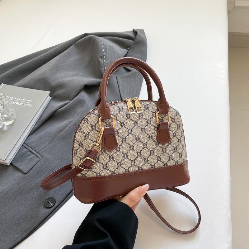 Vintage handbag summer new trend casual shell bag shoulder bag fashion messenger bag
Vintage handbag summer new trend casual shell bag shoulder bag fashion messenger bag