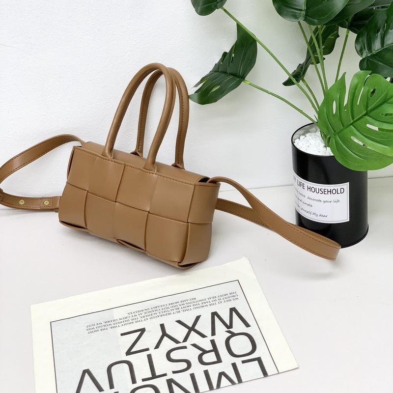 2026 New Genuine Leather Women s Bag Creative 8-Grid Mini Weaving Splicing Tote Basket Handheld Single Shoulder Diagonal Cross Approximately 22 x 11 x 5.5cm
2026 New Genuine Leather Women s Bag Creative 8-Grid Mini Weaving Splicing Tote Basket Handheld Single Shoulder Diagonal Cross Approximately 22 x 11 x 5.5cm