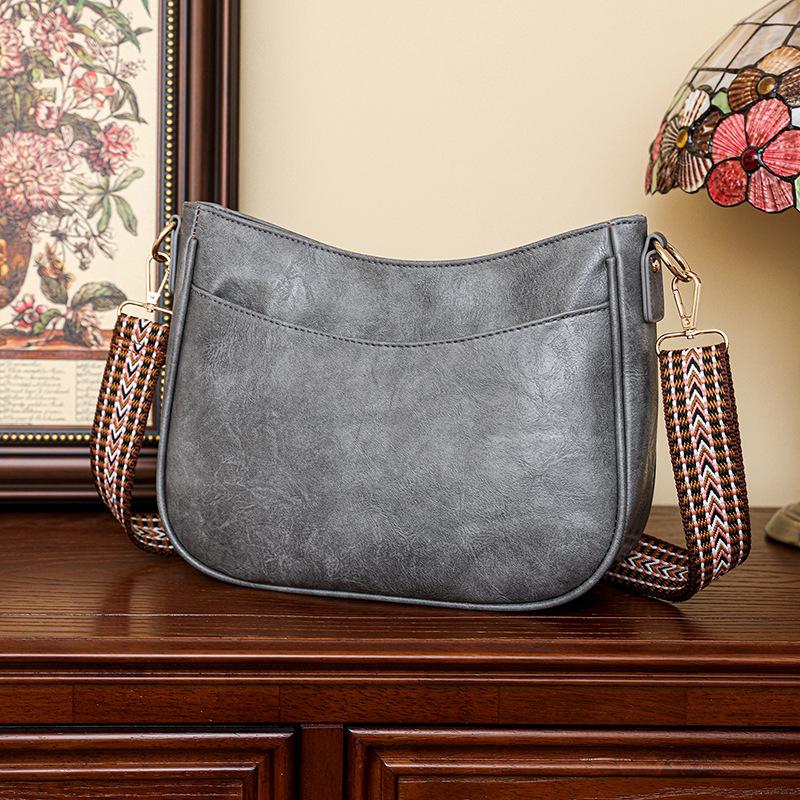 Retro women s messenger bag, soft leather bag, large-capacity work commute leisure shoulder bag сірий колір
Retro women s messenger bag, soft leather bag, large-capacity work commute leisure shoulder bag сірий колір