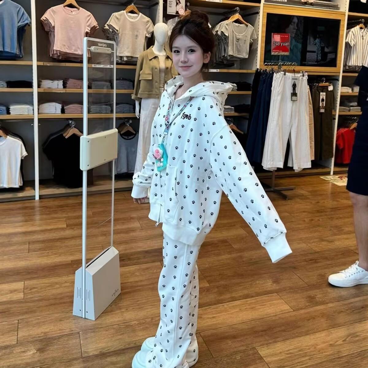 Puppy Paw Print Two-Piece: Women s Korean Style Hooded Cardigan & Wide-Leg Pants Set XL белый
Puppy Paw Print Two-Piece: Women s Korean Style Hooded Cardigan & Wide-Leg Pants Set XL белый