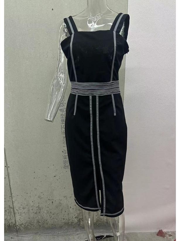 Летнее платье 2024 года с квадратным вырезом, цветным блоком, завязкой на талии, облегающего кроя, на бретелях-спагетти Large чёрный
Летнее платье 2024 года с квадратным вырезом, цветным блоком, завязкой на талии, облегающего кроя, на бретелях-спагетти Large чёрный