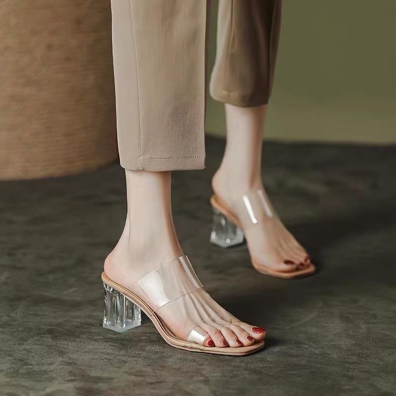 Beige one-word high-heeled women s sandals 2025 spring new wear thick heel transparent middle heel crystal cool slippers 35
Beige one-word high-heeled women s sandals 2025 spring new wear thick heel transparent middle heel crystal cool slippers 35