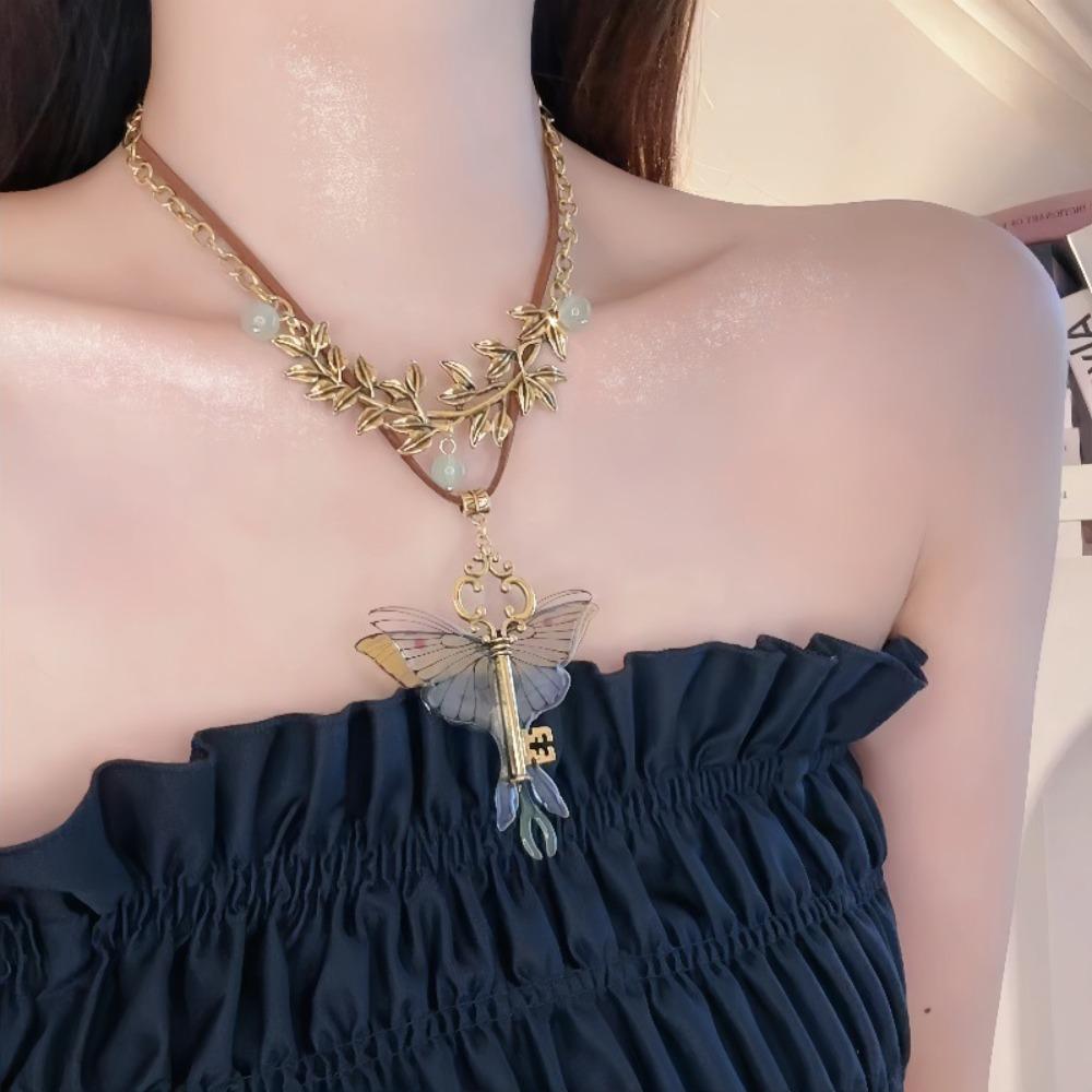 Double Layer Metal Chain Necklace Key Pedant Sweater Necklace Butterfly Necklace Women Party золотий
Double Layer Metal Chain Necklace Key Pedant Sweater Necklace Butterfly Necklace Women Party золотий