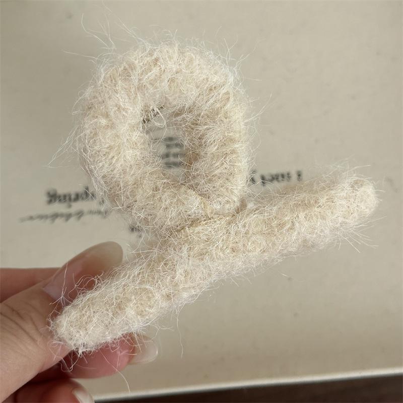 Рожева Плюшева Шпилька для Волосся Жіноча Велика Затискач-Акула - Осінньо-Зимова Версія
Рожева Плюшева Шпилька для Волосся Жіноча Велика Затискач-Акула - Осінньо-Зимова Версія