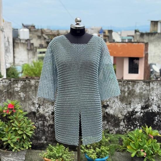 Эпическая броня из цепей воина-леди Средневековый фэнтези боевой доспех LARP и косплей боди-чейн для женщин
Эпическая броня из цепей воина-леди Средневековый фэнтези боевой доспех LARP и косплей боди-чейн для женщин