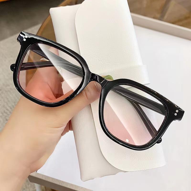 Vintage Fashion Style Sunglasses for Women Men Travel Vacation UV400 Goggles Ladies Square Trendy Fashion Blush Lens Sun Glasses NO BOX
Vintage Fashion Style Sunglasses for Women Men Travel Vacation UV400 Goggles Ladies Square Trendy Fashion Blush Lens Sun Glasses NO BOX