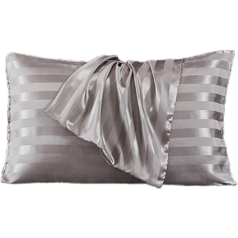 Жаккардовая наволочка из искусственного шелка с атласной полоской Standard 51x66cm 2pcs
Жаккардовая наволочка из искусственного шелка с атласной полоской Standard 51x66cm 2pcs