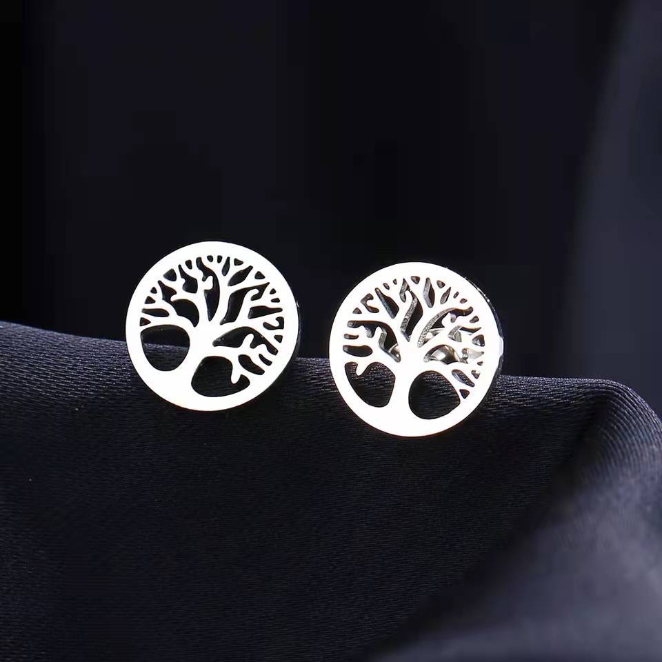 Titanium Steel Big Tree Earrings Round Life tree Lucky Women s Small European American Fashion срібний
Titanium Steel Big Tree Earrings Round Life tree Lucky Women s Small European American Fashion срібний