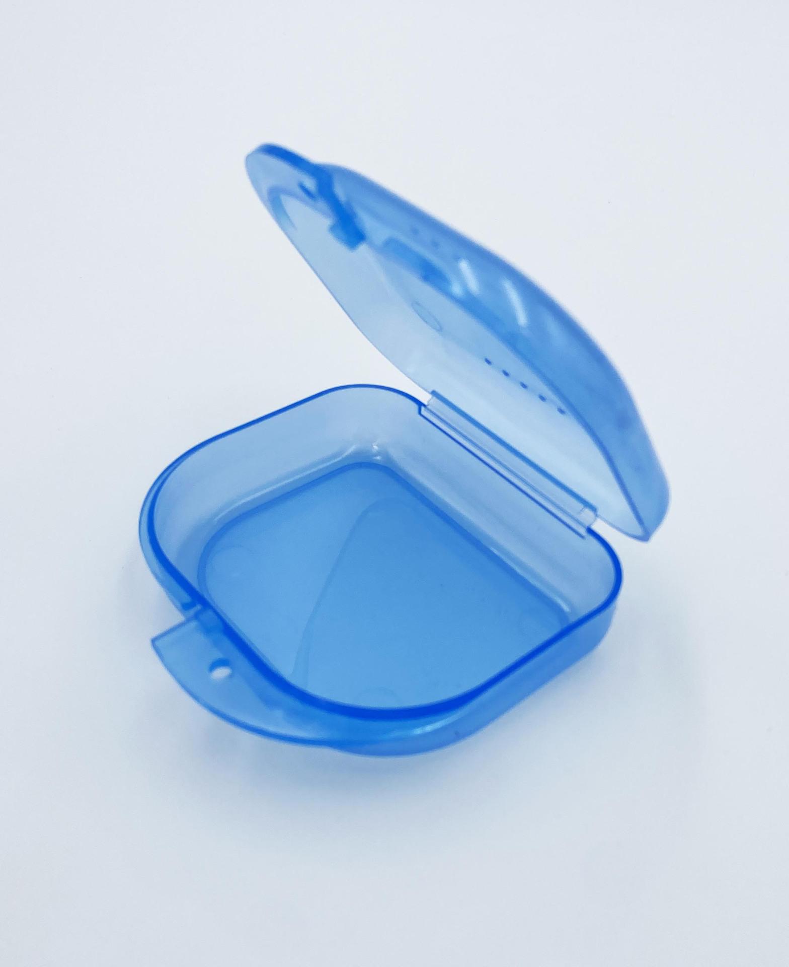 Invisible Dental Aligner & Retainer Storage Box with Ventilation Holes for Portable Cleaning прозрачный/синий
Invisible Dental Aligner & Retainer Storage Box with Ventilation Holes for Portable Cleaning прозрачный/синий