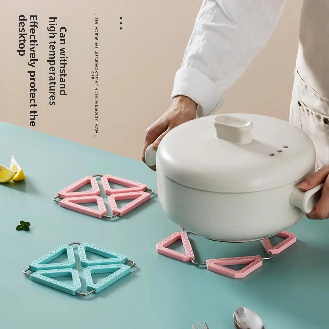 Creative Heat Insulation Hollow Out Household Kitchen Dishes and Pots High-temperature Resistant Foldable Placemats синій
Creative Heat Insulation Hollow Out Household Kitchen Dishes and Pots High-temperature Resistant Foldable Placemats синій