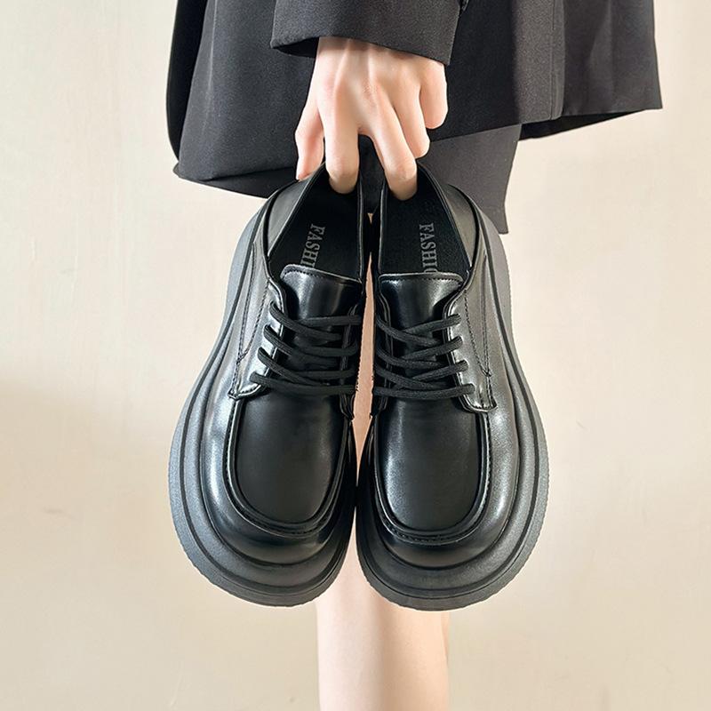 British style small leather shoes women s muffin sole 2025 summer new versatile platform shoes black Mary Jane loafers 40
British style small leather shoes women s muffin sole 2025 summer new versatile platform shoes black Mary Jane loafers 40