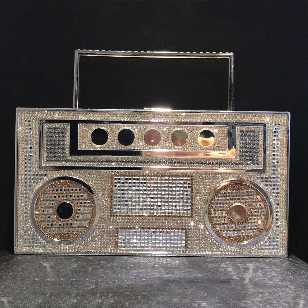 Shiny 3D Radio Crystal Evening Clutches Bags Luxury Rhinestone Purses Women Diamond Wedding Bridal Purse Dinner Party Handbbags 22cmX11.5cmX5.5cm
Shiny 3D Radio Crystal Evening Clutches Bags Luxury Rhinestone Purses Women Diamond Wedding Bridal Purse Dinner Party Handbbags 22cmX11.5cmX5.5cm