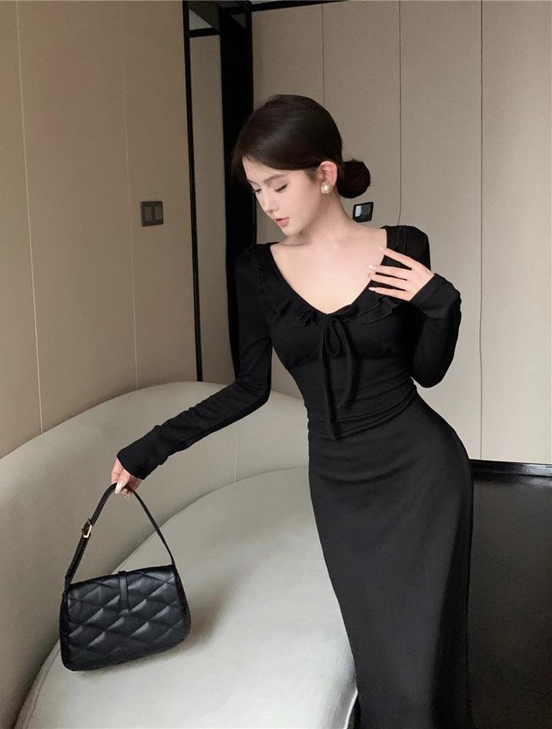 Royal sister high-end ruffle leaf edge v-neck long-sleeved knitted dress with bottom and slim hip-wrapped long dress inside, autumn and winter S чёрный
Royal sister high-end ruffle leaf edge v-neck long-sleeved knitted dress with bottom and slim hip-wrapped long dress inside, autumn and winter S чёрный
