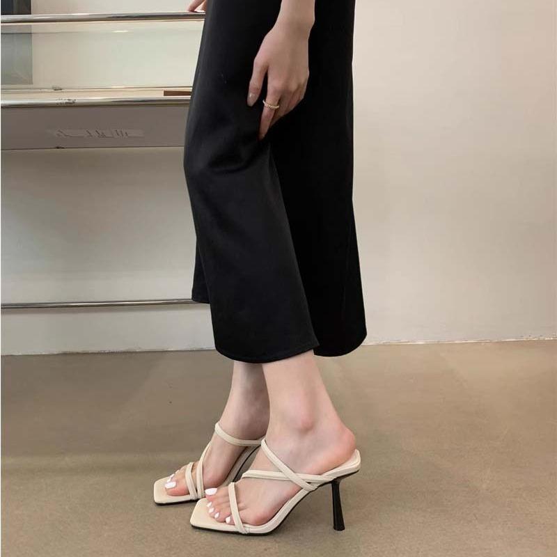 French white high heels 2024 summer new stiletto fairy style word with sandals versatile square head cool slippers 35
French white high heels 2024 summer new stiletto fairy style word with sandals versatile square head cool slippers 35