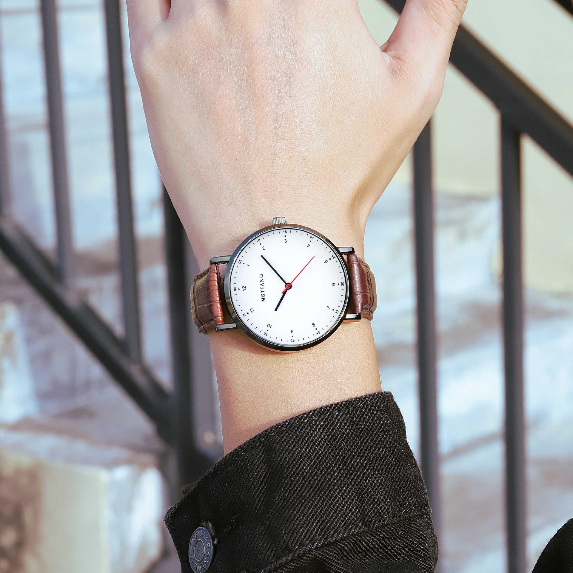Explosive Simple Men S Watch Ultra-Thin Non-Mechanical Casual Fashion Quartz Watch
Explosive Simple Men S Watch Ultra-Thin Non-Mechanical Casual Fashion Quartz Watch