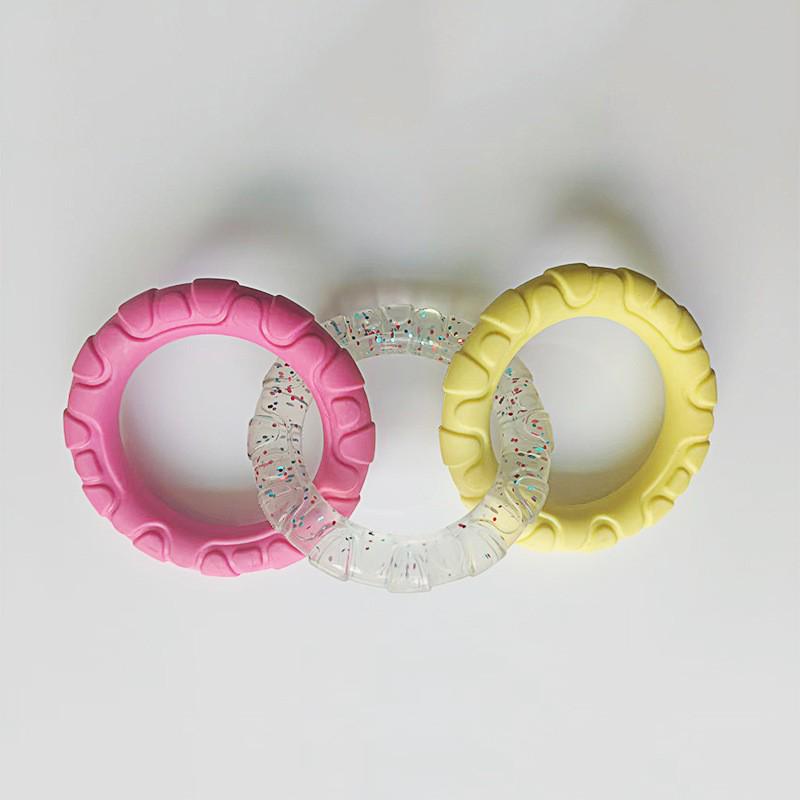 Luminous Bite-Resistant Dog Pull Ring for Teeth Cleaning - Suitable for Small to Large Breeds
Luminous Bite-Resistant Dog Pull Ring for Teeth Cleaning - Suitable for Small to Large Breeds
