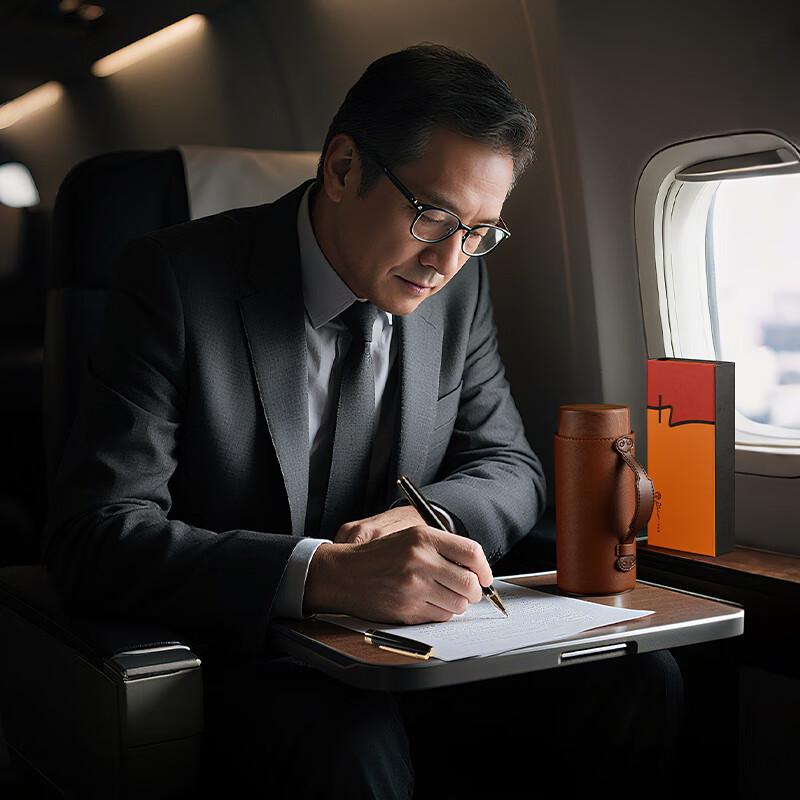 Qingputang Zisha Tea Cup Gift Set with Picasso Pen
Qingputang Zisha Tea Cup Gift Set with Picasso Pen