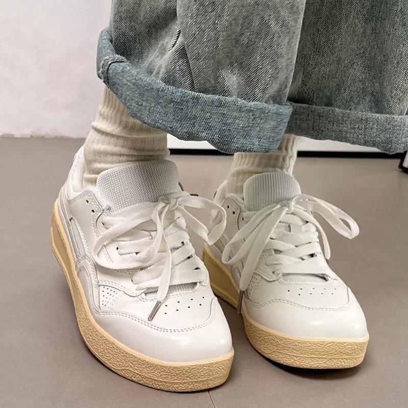 2025 new niche thick-soled versatile leather surface college style low-top white shoes thick-soled sports and leisure women s shoes board shoes 34
2025 new niche thick-soled versatile leather surface college style low-top white shoes thick-soled sports and leisure women s shoes board shoes 34